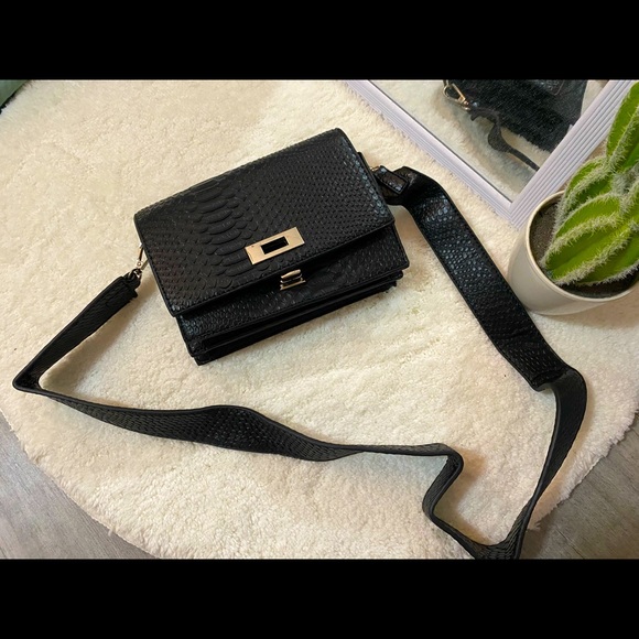 Le Chateau Bag - Picture 2 of 2